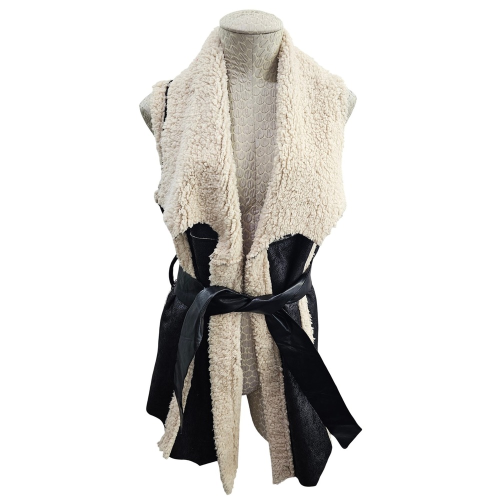 Akira Chicago Faux Shearling Leather Vest Women Large Black Cream Belted Sherpa